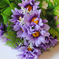 искусственные цветы букет ромашек цвета фиолетовый и темно-фиолетовый 27