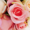 искусственные цветы букет роз цвета кремовый с розовым 56